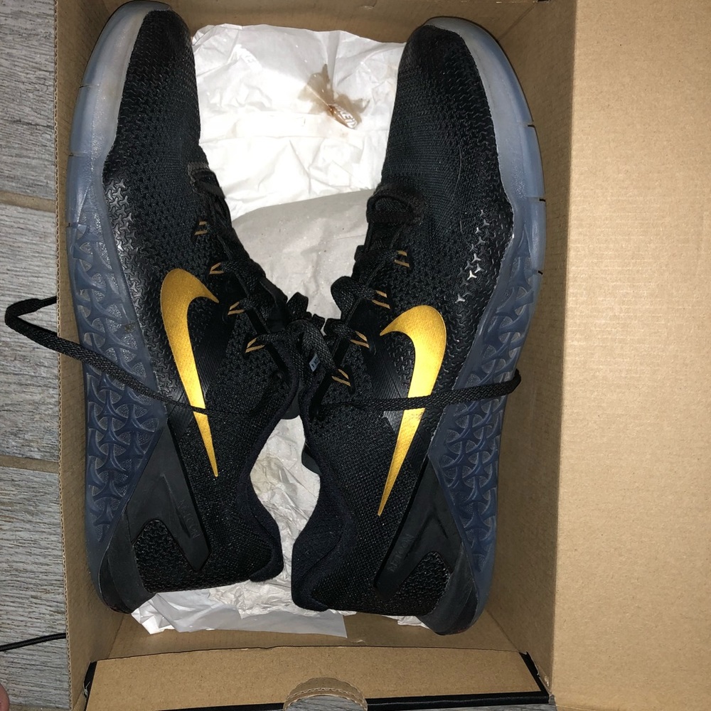 Nike metcon 4 custom ID size 12 like new